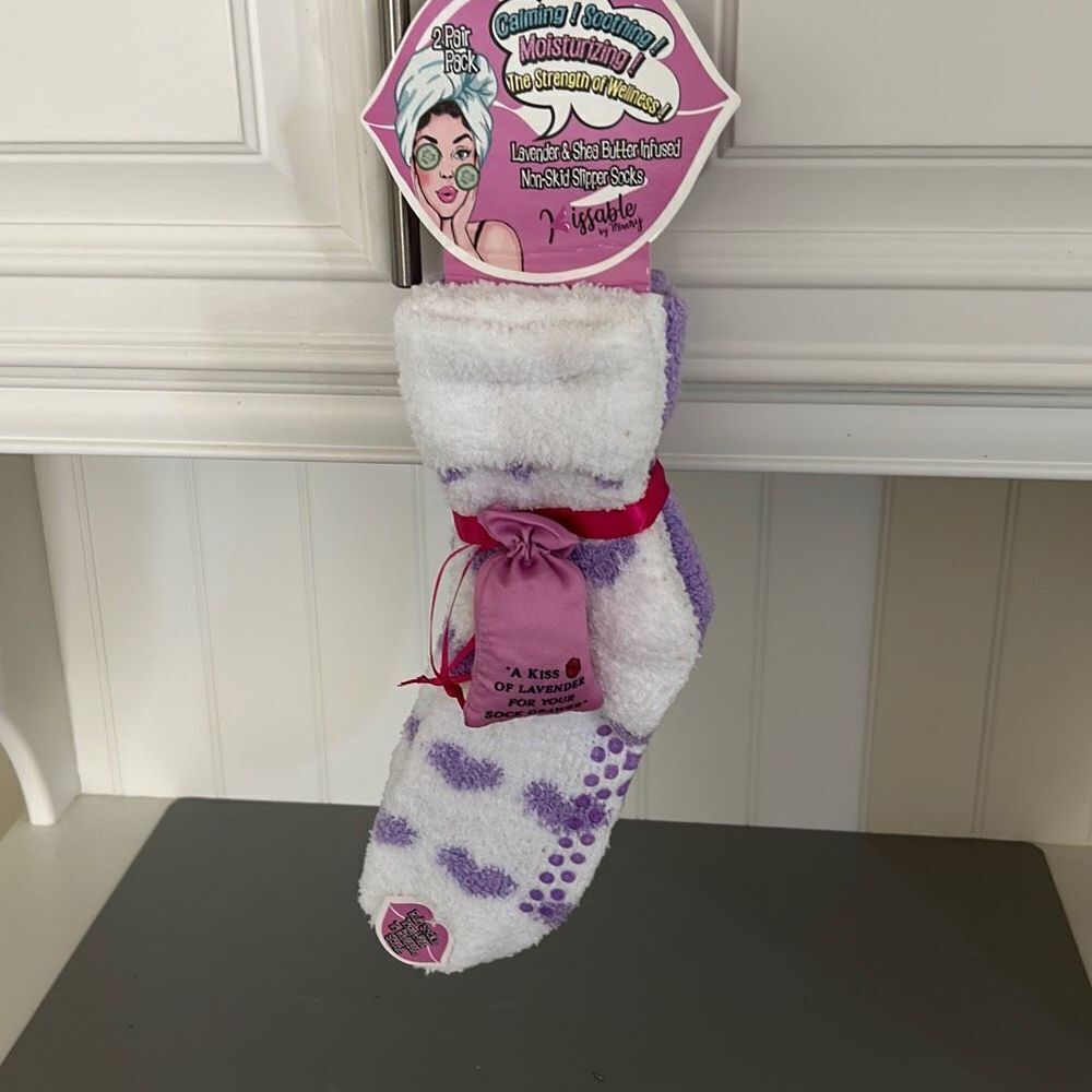 Lavender & Shea Butter Chenille Slipper Socks NWT